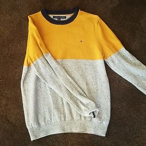 Tommy Hilfiger large sweater